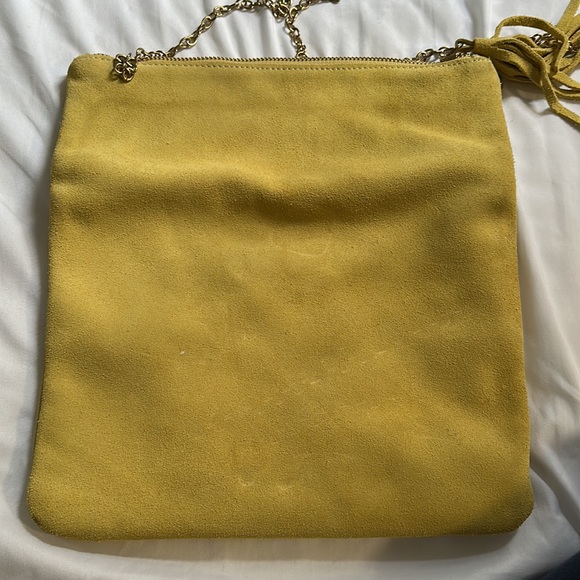 Mustard yellow clutch - Picture 3 of 4